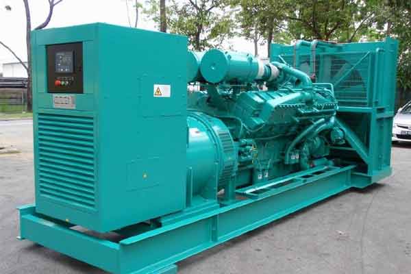 格尔木柴油发电机组电压不稳定怎样维修？